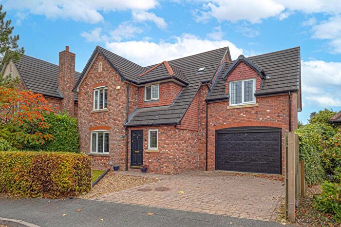 6 Bedroom Detached House For Sale In Dukes Way, Northwich, CW9