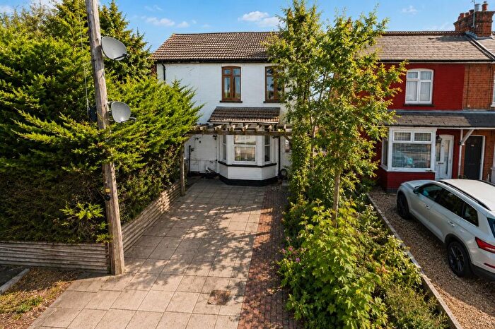 1 Bedroom Maisonette For Sale In High Street, London Colney, St. Albans, AL2