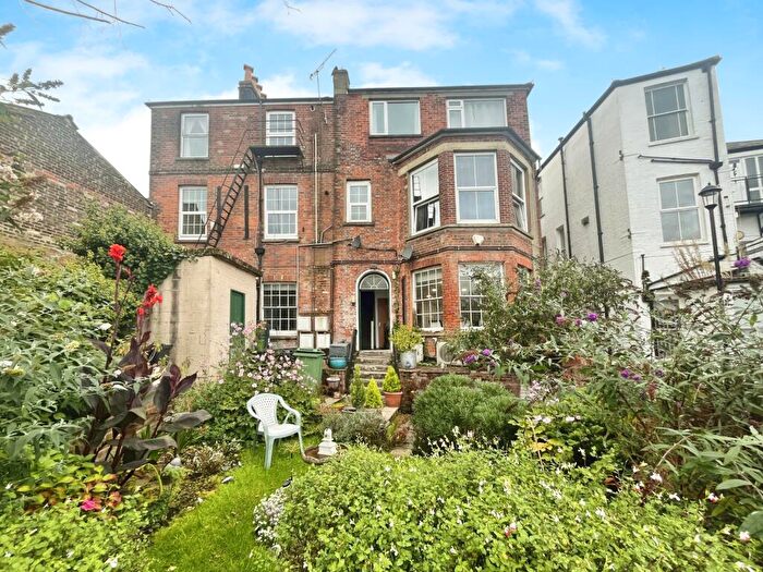 2 Bedroom Apartment To Rent In High Street, Ryde, PO33