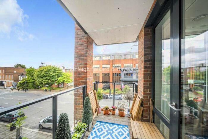 1 Bedroom Flat For Sale In High Road, North Finchley, N12