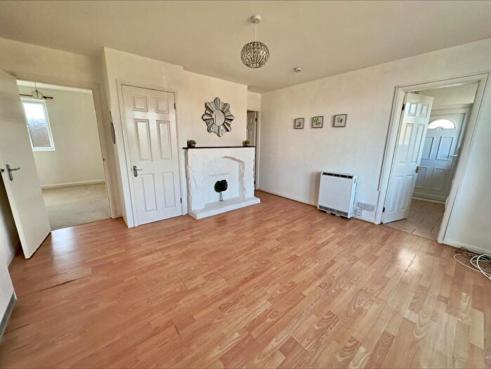1 Bedroom Flat To Rent In Piddinghoe Avenue, Peacehaven, BN10