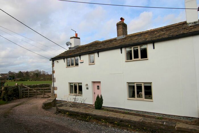 4 Bedroom Cottage For Sale In Square Fold, Lepton, Huddersfield, HD8
