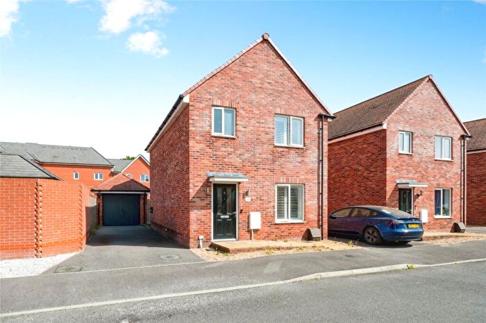 3 Bedroom House For Sale In Parsons Avenue, Bursledon, Southampton, Hampshire, SO31