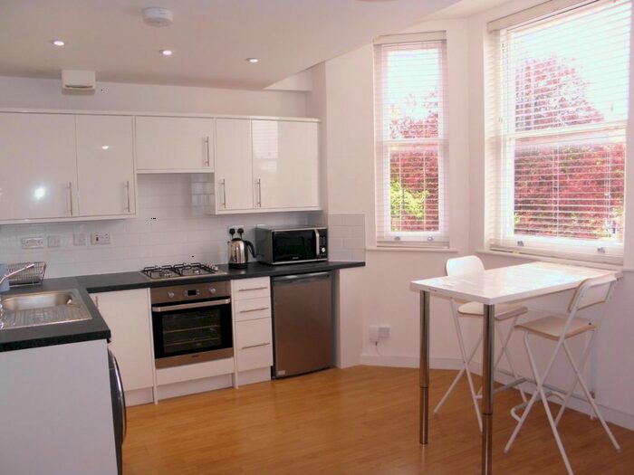2 Bedroom Flat To Rent In Brownhill Road, Catford, SE6