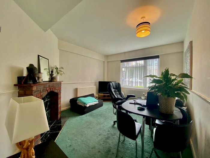 1 Bedroom Flat To Rent In Lynton Road, Bermondsey, SE1