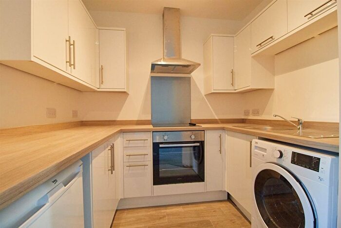 2 Bedroom Flat For Sale In Underwood Court, Glenfield, Leicester, LE3