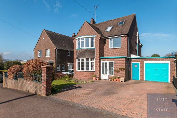 4 Bedroom Detached House For Sale In Earl Richards Road South, Exeter, EX2