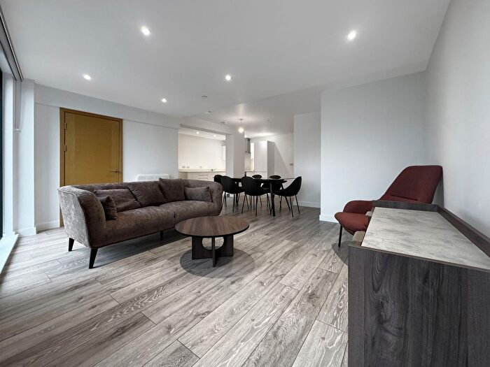 3 Bedroom Flat To Rent In The Radiant, Leeds City Centre, LS3