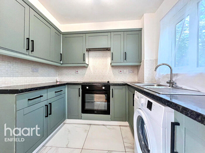 2 Bedroom Apartment For Sale In Hudson Way, London, N9