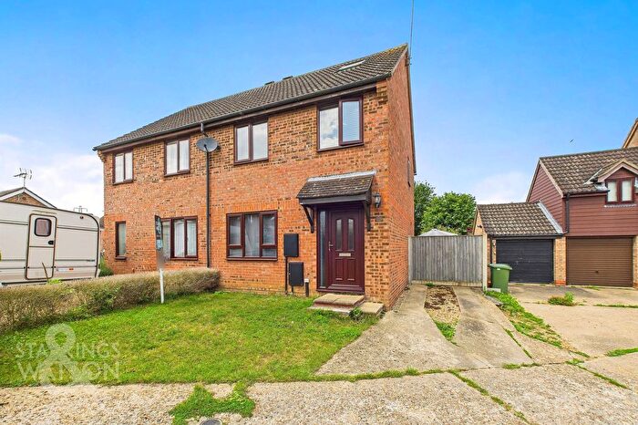 4 Bedroom Semi-detached House For Sale In Gunton Road, Loddon, Norwich, NR14