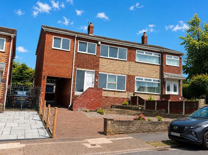 4 Bedroom Semi-Detached House For Sale In Western Avenue, Pontefract, WF8