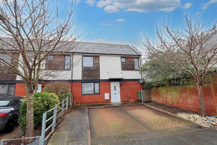 3 Bedroom End Of Terrace House To Rent In Normandy Way, Braintree, CM7