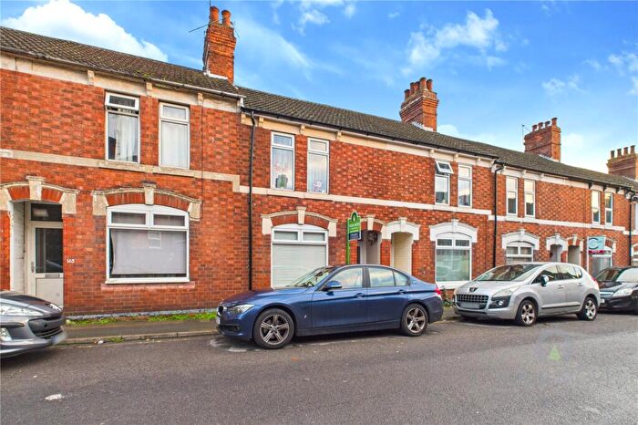 2 Bedroom Terraced House For Sale In Bath Road, Kettering, Northamptonshire, NN16
