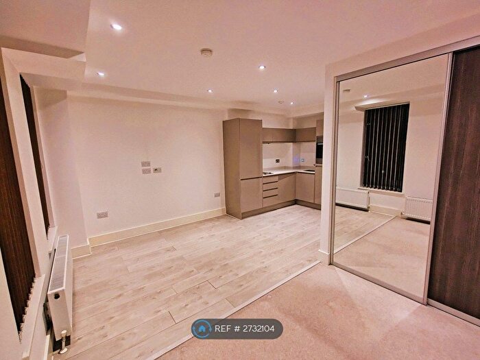 Studio To Rent In Arliss Court, Watford, WD17