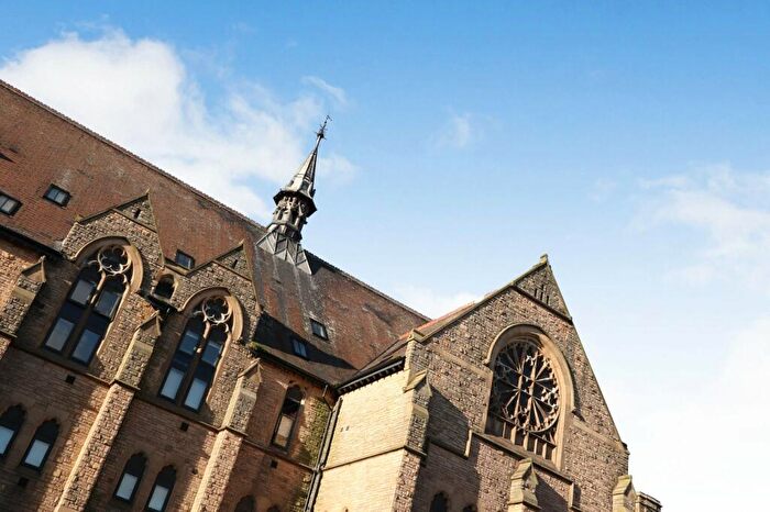 1 Bedroom Apartment For Sale In Oxford Street, Sheffield, South Yorkshire, S6