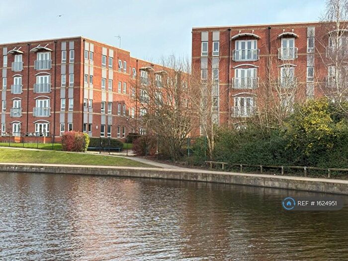 2 Bedroom Flat To Rent In Failsworth, Manchester, M35