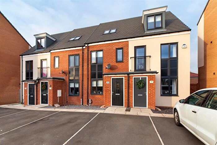3 Bedroom Town House To Rent In Elmwood Park Gardens, Great Park, Newcastle Upon Tyne, NE13