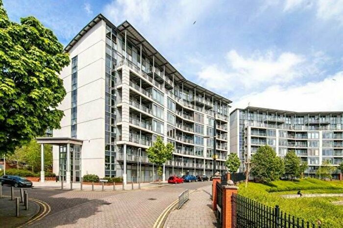 1 Bedroom Flat To Rent In Longleat Avenue, Park Central, Birmingham, B15