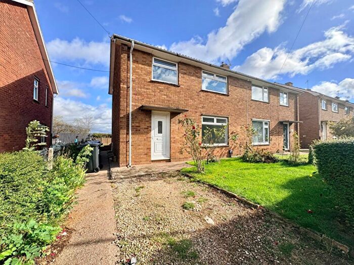 3 Bedroom Semi-Detached House To Rent In Firdale, Cotgrave, NG12