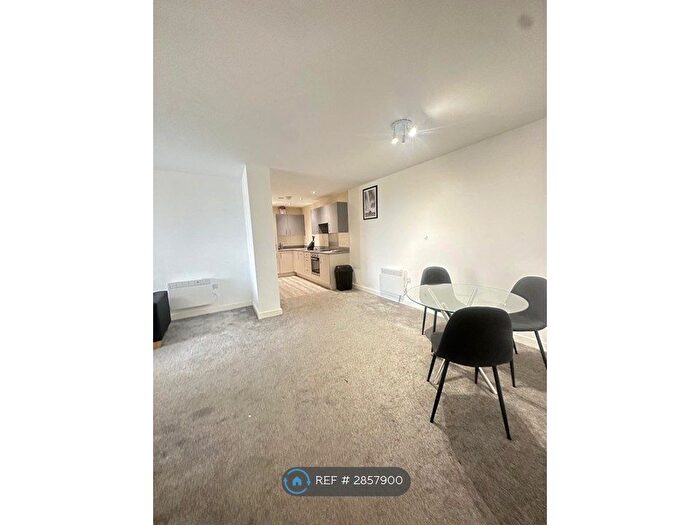 3 Bedroom Flat To Rent In Adelphi Wharf, Salford, M3