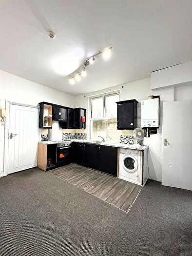 1 Bedroom Flat To Rent In Howard Gardens, Cardiff, CF24