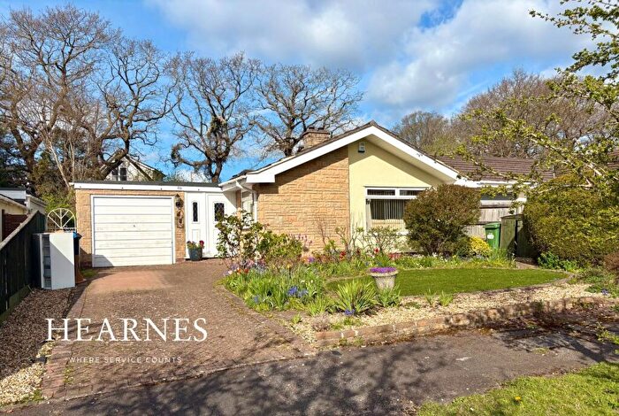 3 Bedroom Detached Bungalow For Sale In South Western Crescent, Lower Parktsone, Poole, BH14