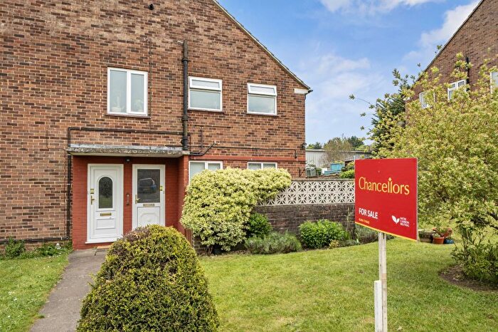 2 Bedroom Maisonette For Sale In Chesham, Buckinghamshire, HP5