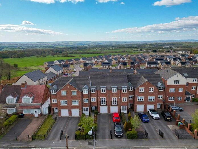 3 Bedroom Town House For Sale In Lambton View, Rainton Gate, Houghton Le Spring, DH4