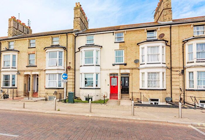 6 Bedroom Terraced House For Sale In Marine Parade, Lowestoft, NR33