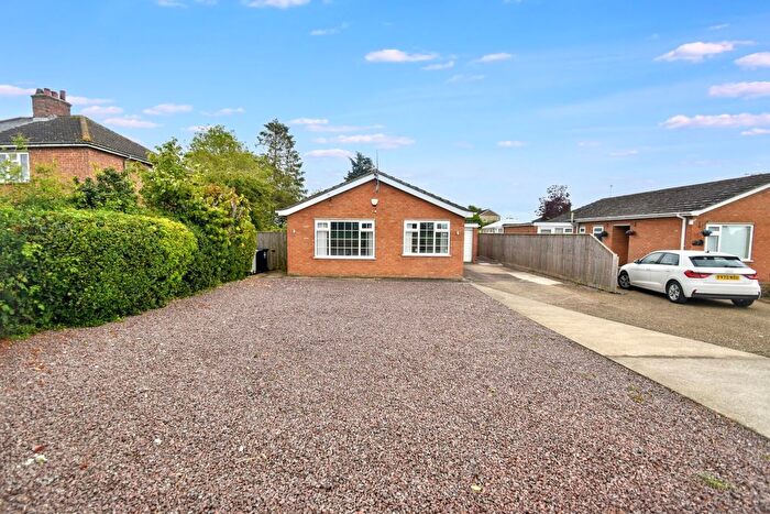 2 Bedroom Bungalow For Sale In Eastfield Road, Firsby, PE23