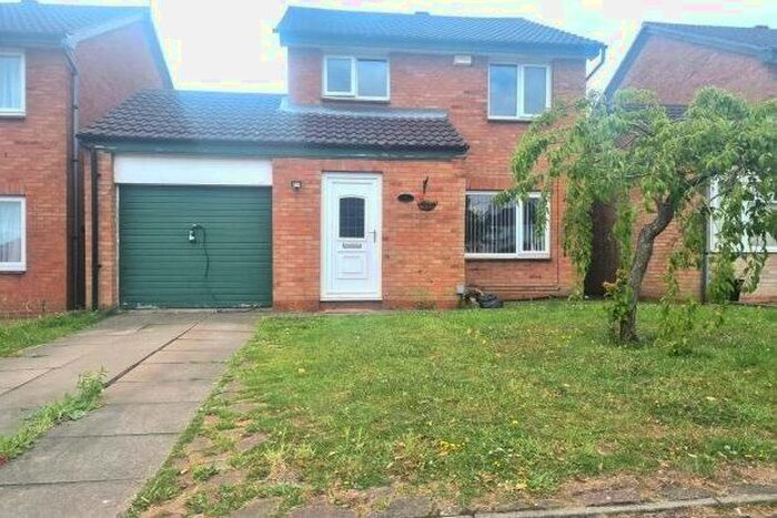 3 Bedroom Property To Rent In The Vineries, Birmingham, B27
