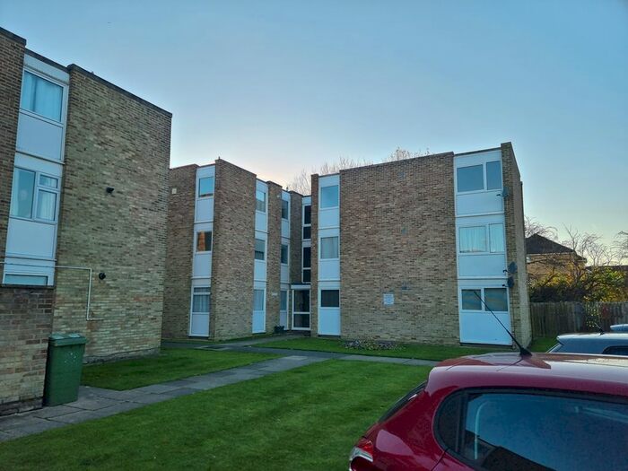 2 Bedroom Flat To Rent In Watermead Rd, Portsmouth, PO6