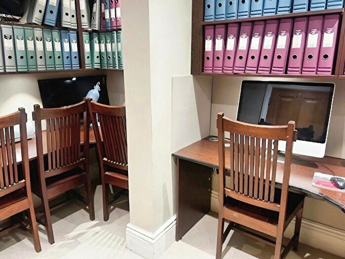 1 Bedroom Semi-Detached House To Rent In Oakhurst Rise, Carshalton, SM5