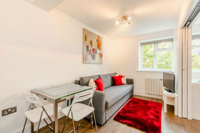 1 Bedroom Flat To Rent In Bowmans Mews, Holloway, London, N7
