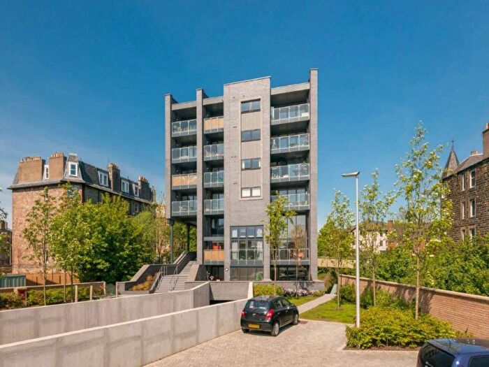 2 Bedroom Flat To Rent In Lawrie Reilly Place, Edinburgh, EH7
