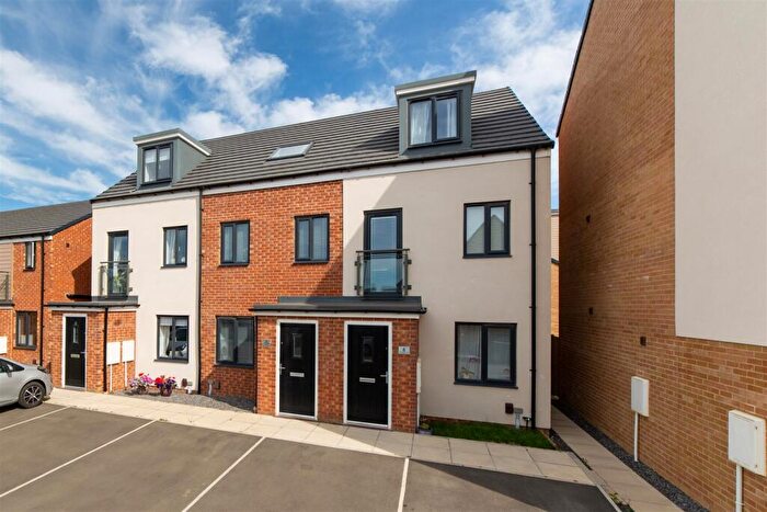 3 Bedroom Terraced House To Rent In Gatekeeper Close, Great Park, NE13