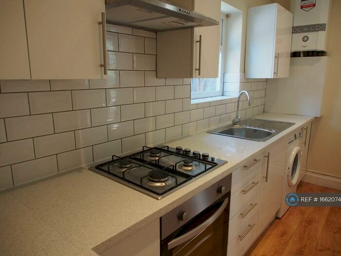 Studio To Rent In Osborne Road, Levenshulme, M19