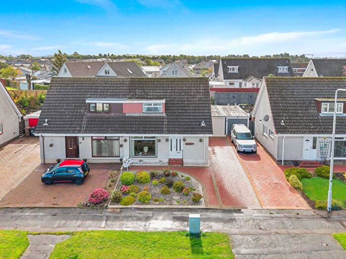 2 Bedroom Semi-detached House For Sale In Evershed Drive, Dunfermline, KY11