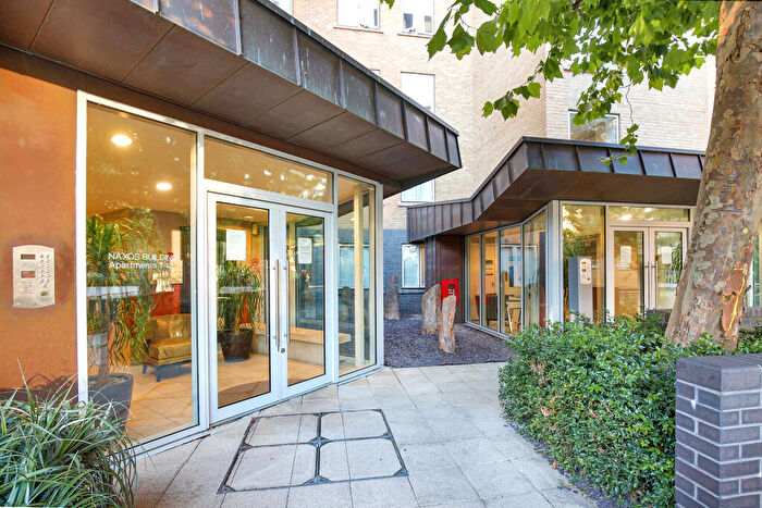1 Bedroom Flat For Sale In Hutchings Street, E14