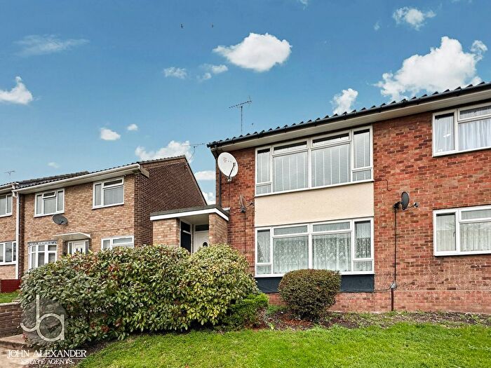 2 Bedroom Maisonette For Sale In Geranium Walk, Colchester, CO4