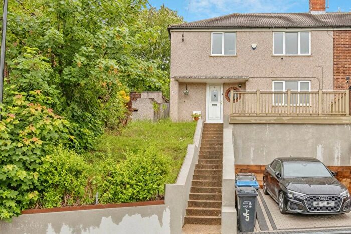 4 Bedroom Semi-Detached House For Sale In Somerton Close, Surrey, CR8