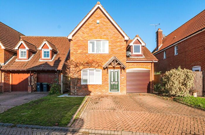 4 Bedroom Detached House For Sale In Martingale Road, Burbage, SN8