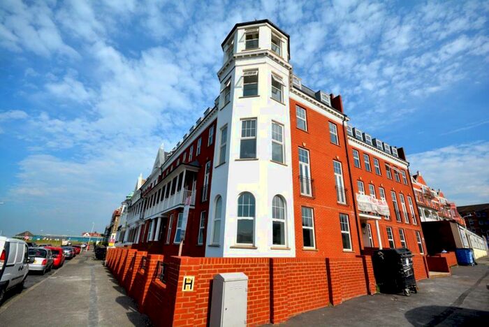 2 Bedroom Flat To Rent In Endcliffe Apartments, First Ave, Margate, CT9