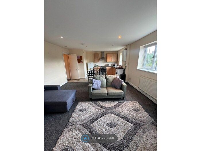 2 Bedroom Flat To Rent In Park Road, Morpeth, NE61