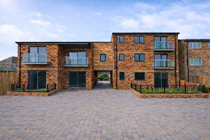 2 Bedroom Flat For Sale In Asher House, Stokenchurch, HP14