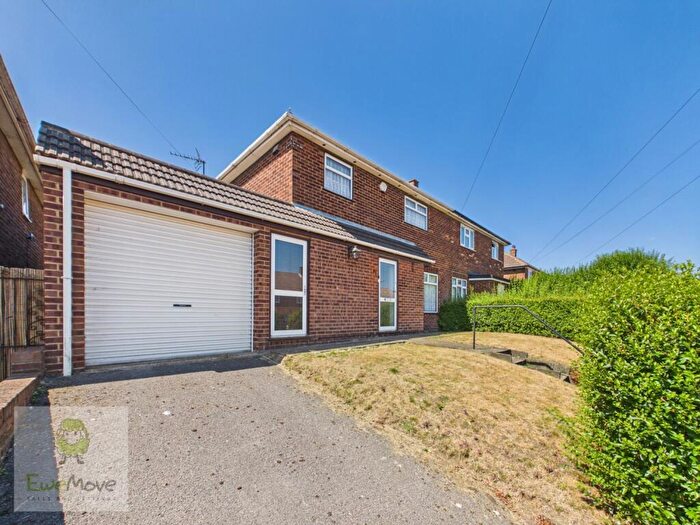 3 Bedroom Semi-Detached House For Sale In Windmill Street, Strood, Rochester, ME2