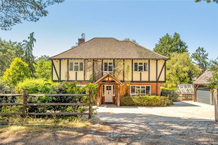 5 Bedroom Detached House For Sale In Sandy Lane, Rushmoor, Farnham, Surrey, GU10