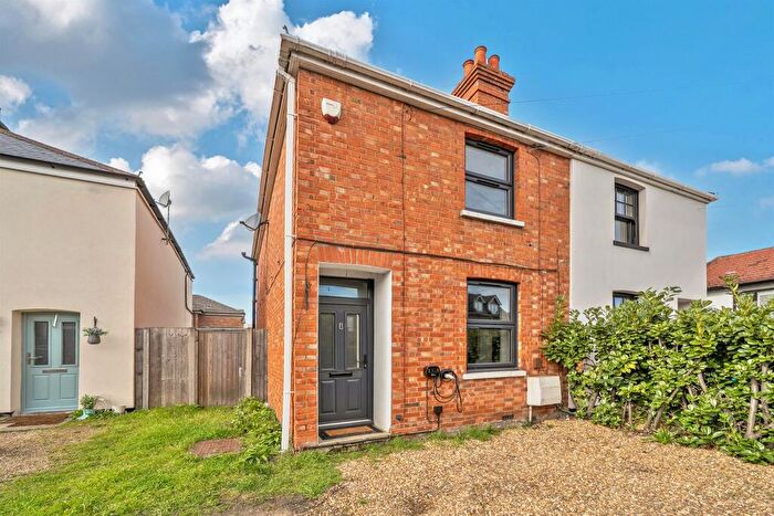 2 Bedroom Semi Detached House For Sale In North Town Road, Maidenhead, SL6