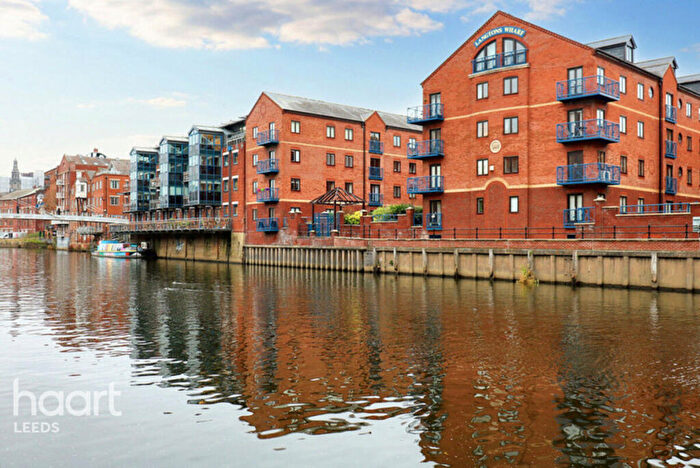 2 Bedroom Apartment For Sale In Langtons Wharf, Leeds, LS2
