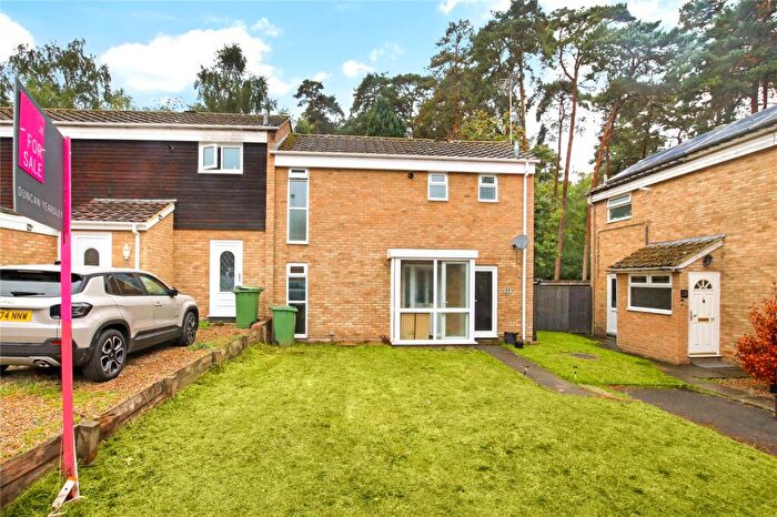 2 Bedroom End Of Terrace House For Sale In Dryden, Bracknell, RG12